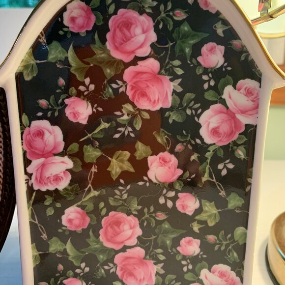 ANTIQUE-Style Porcelain Clock Floral Motif Gold Gilded Table or Vanity Excellent - Picture 3 of 4